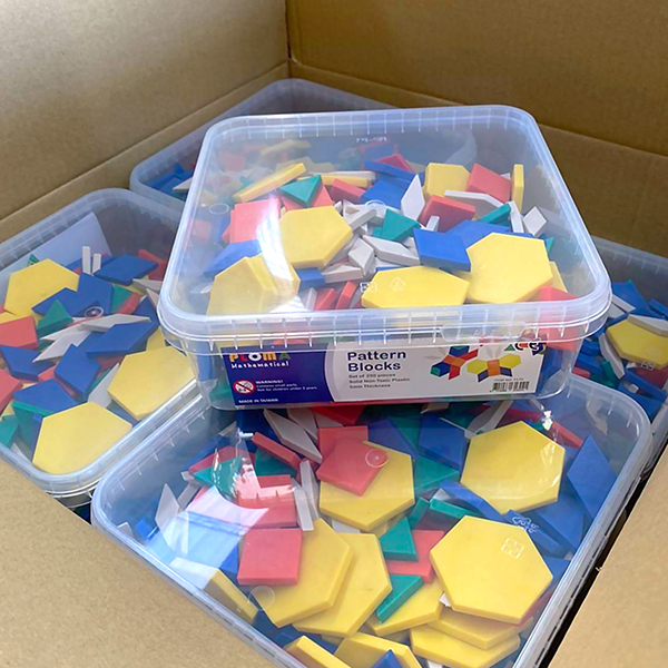 250 Pcs 5mmT Plastic Pattern Blocks Set