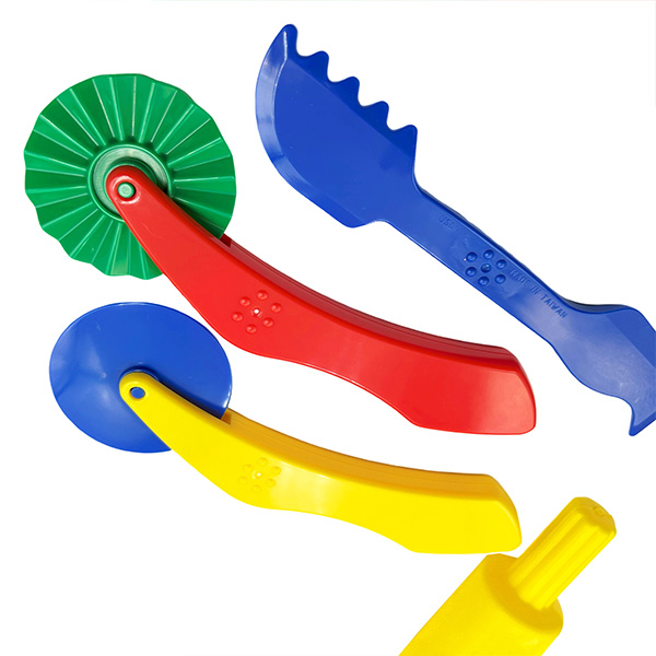 12 Pcs Plastic Dough Tool Set