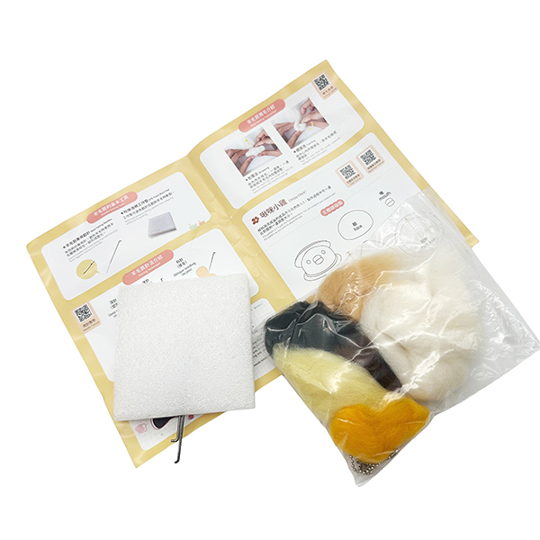 NEEDLE FELTING PENDANT KIT - CHIRPY CHICK